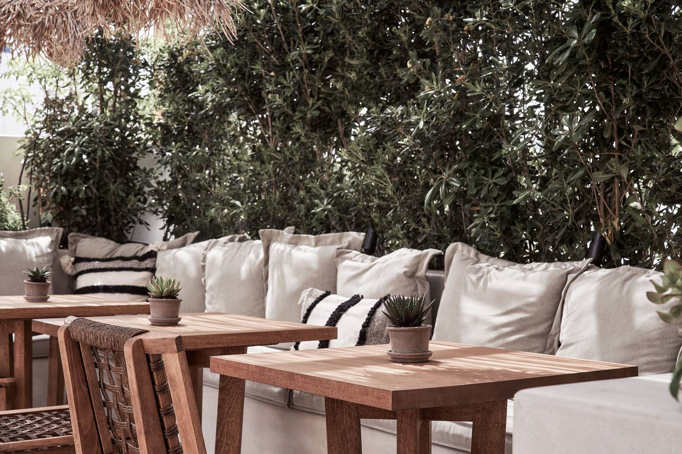 Amyth-of-Mykonos-Hotel-Restaurant-11