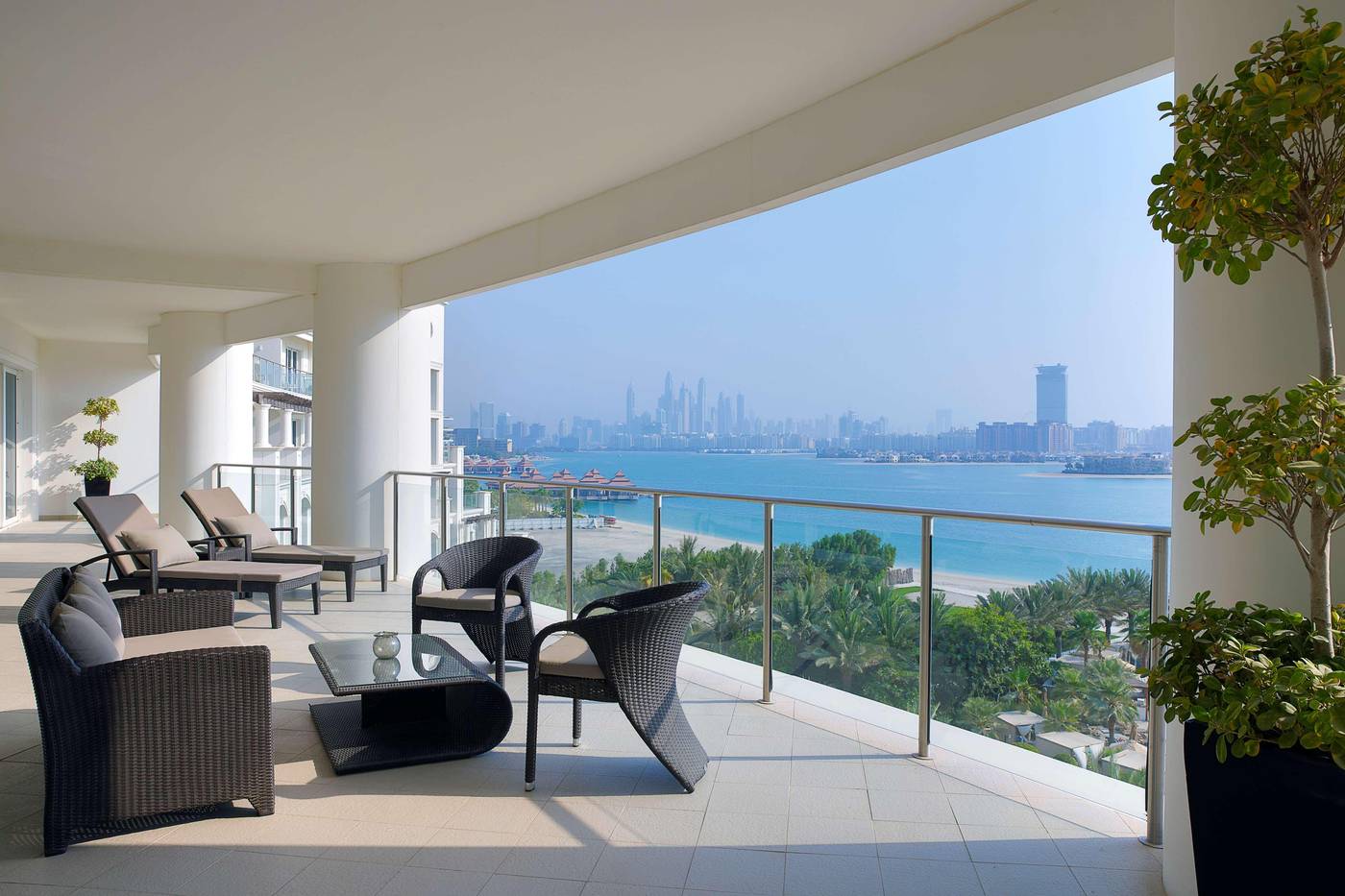 Waldorf-Astoria-Dubai-Palm-Jumeirah-Room-41