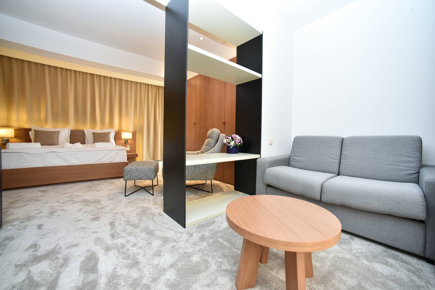 08.10.25 Hotel Harmonia by Dukley