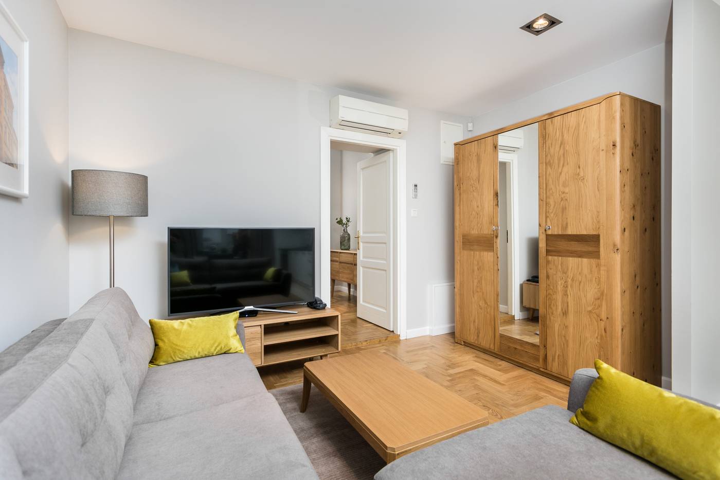 Venetian-House-Market-Square-Aparthotel-Room-47