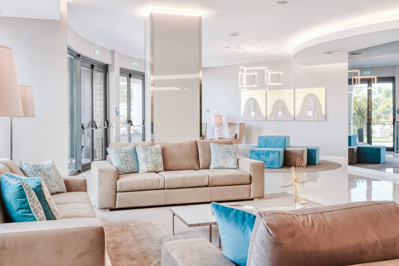 Vila-Baleira-Funchal-Lobby-41