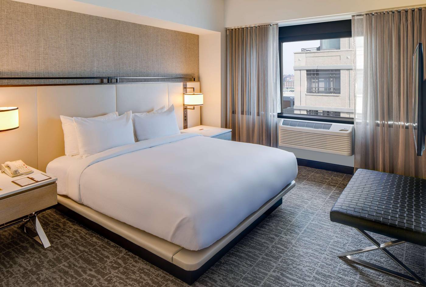 Doubletree-Hotel-Jersey-City-Room-18