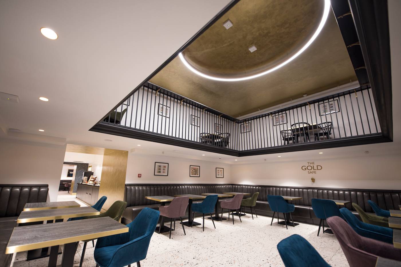 The-Gold-Bank-Restaurant-8