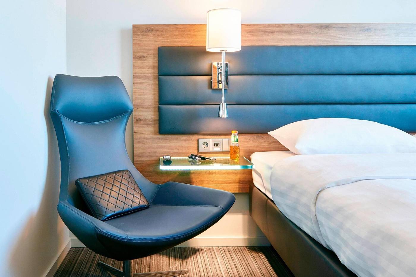 Moxy-Berlin-Ostbahnhof-Room-9