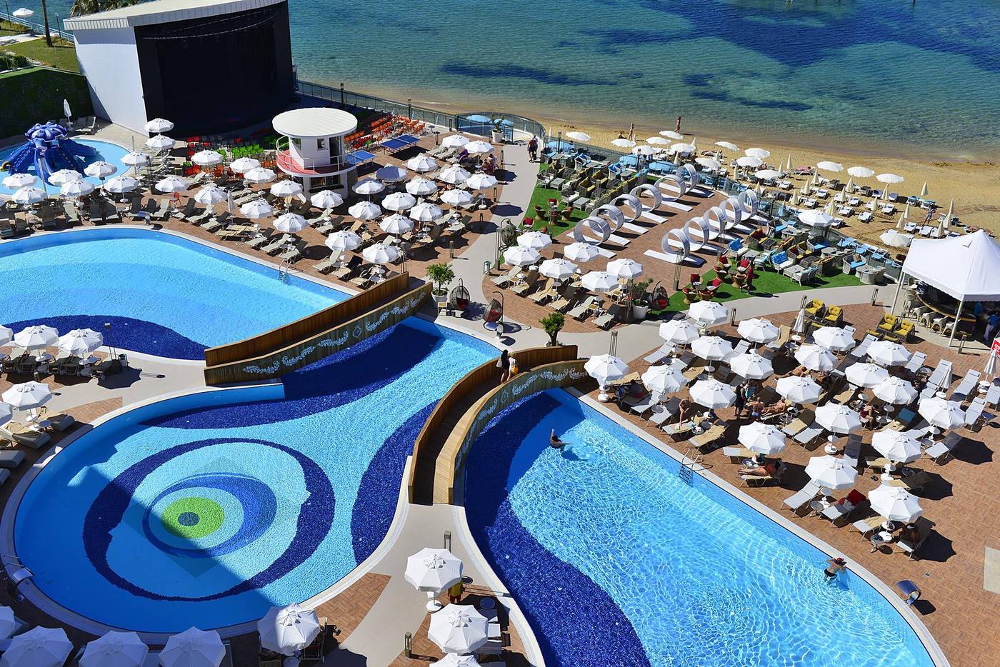 Azura-Deluxe-Resort---SPA-Hotel-Pool-1