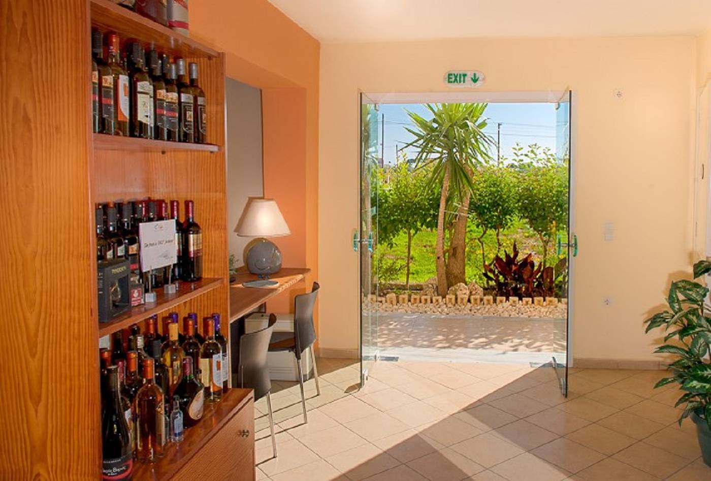 Clio-Aparthotel-Lobby-37