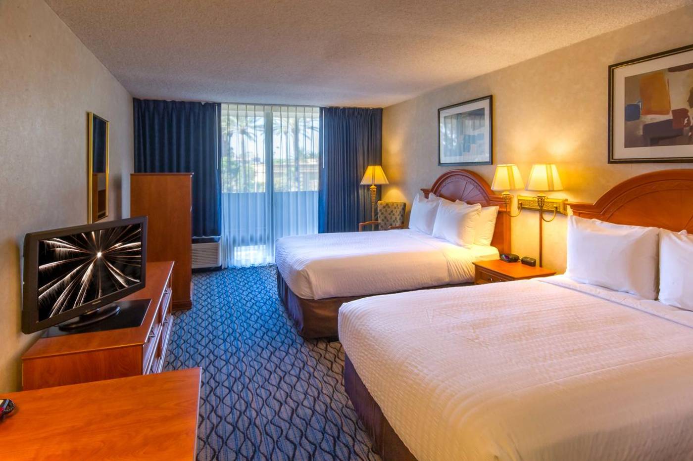 Clarion Hotel Anaheim Resort
