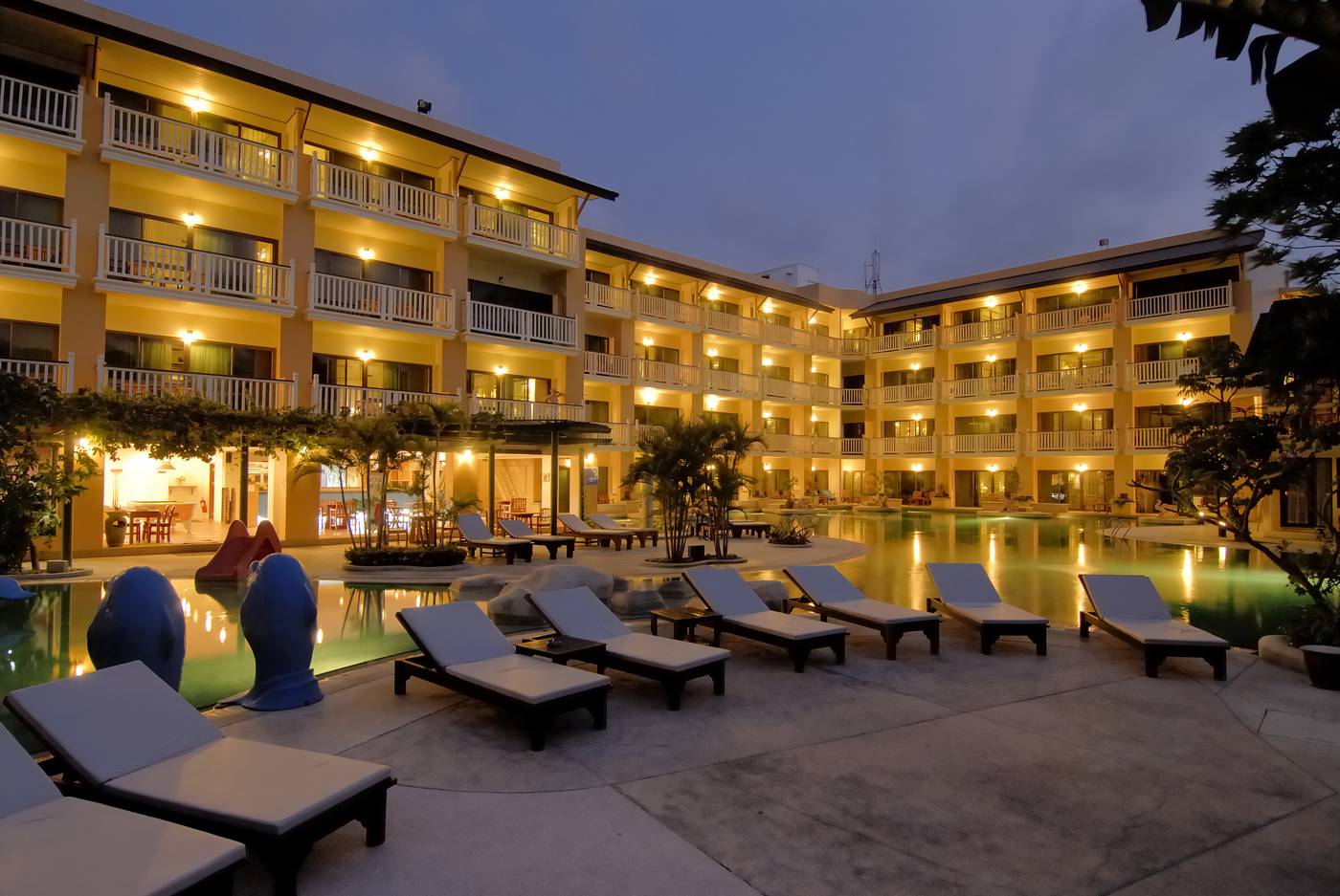 Thara-Patong-Beach-Resort-Pool-13