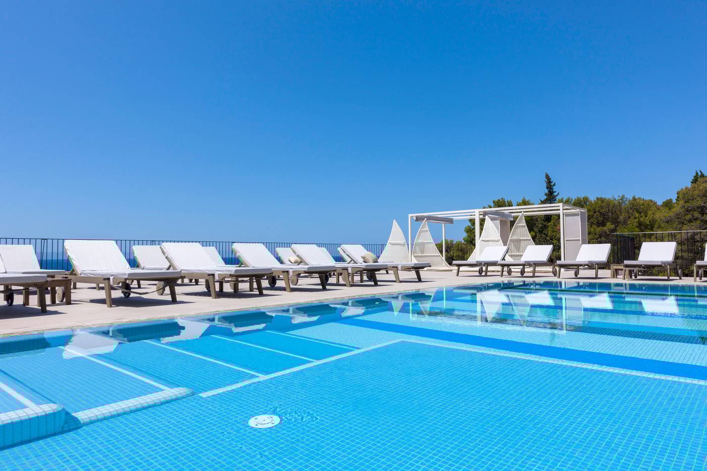 Bluesun-Hotel-Jadran-Pool-7
