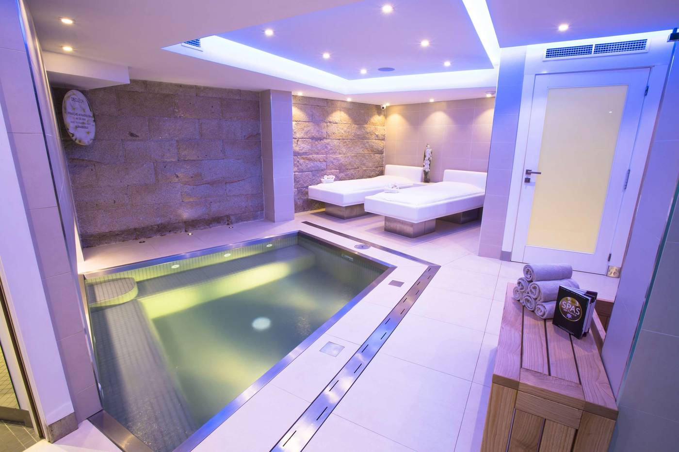 Best-Western-Plus-Cannes-Riviera---Spa-Sports-and-Entertainment-38