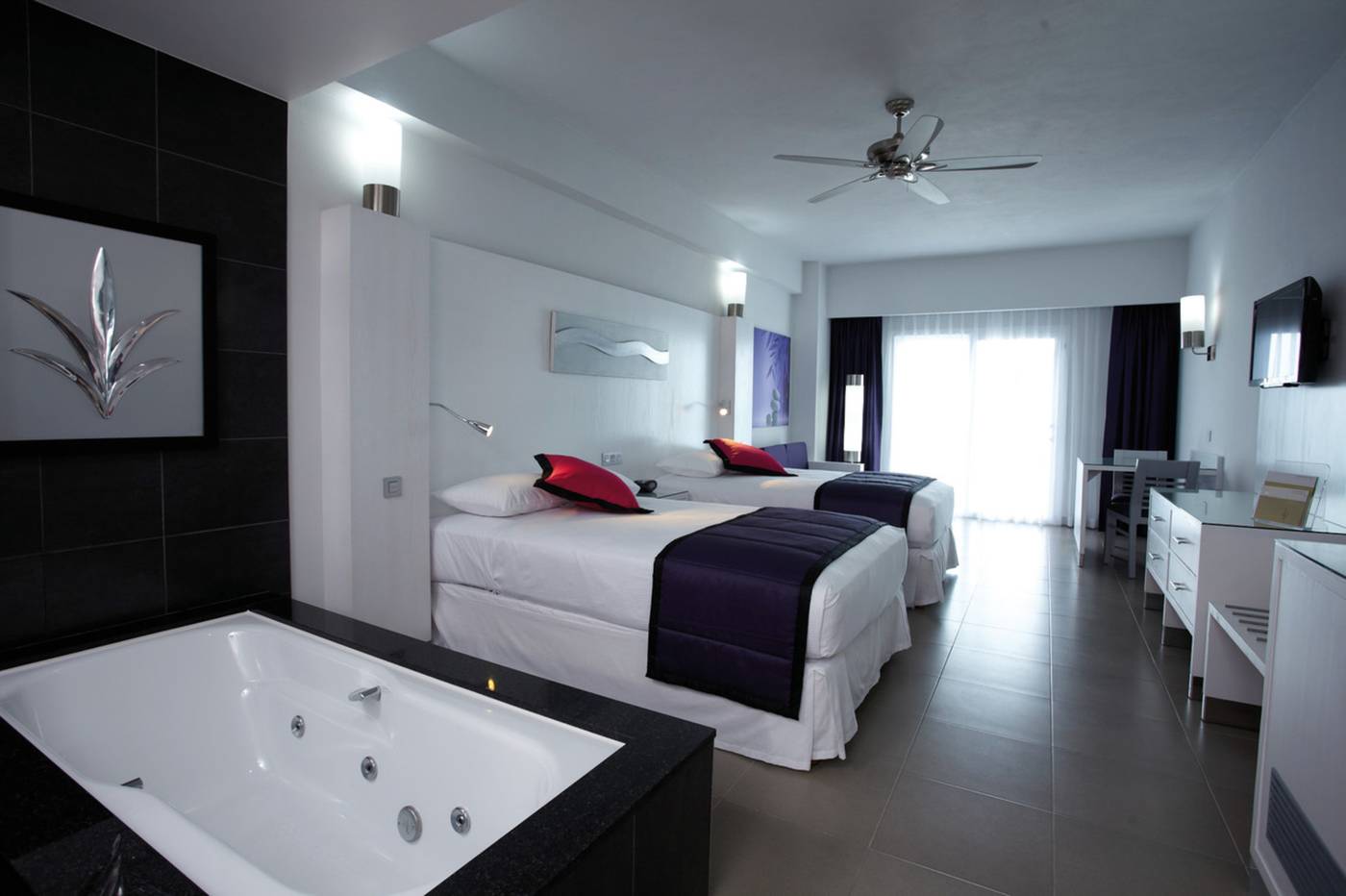 Riu-Palace-Pen----nsula-Room-23
