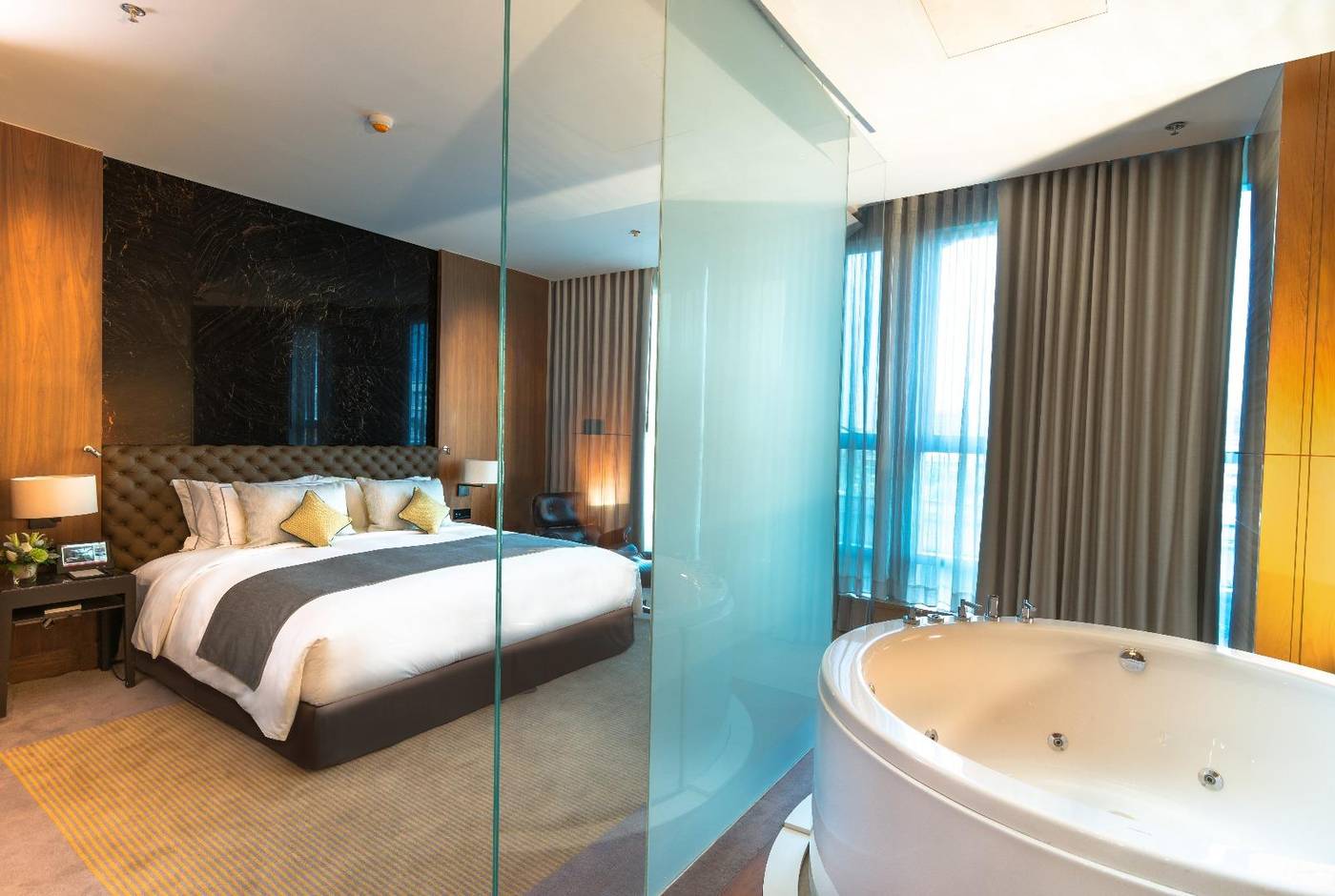 Lancaster-Bangkok-Room-42