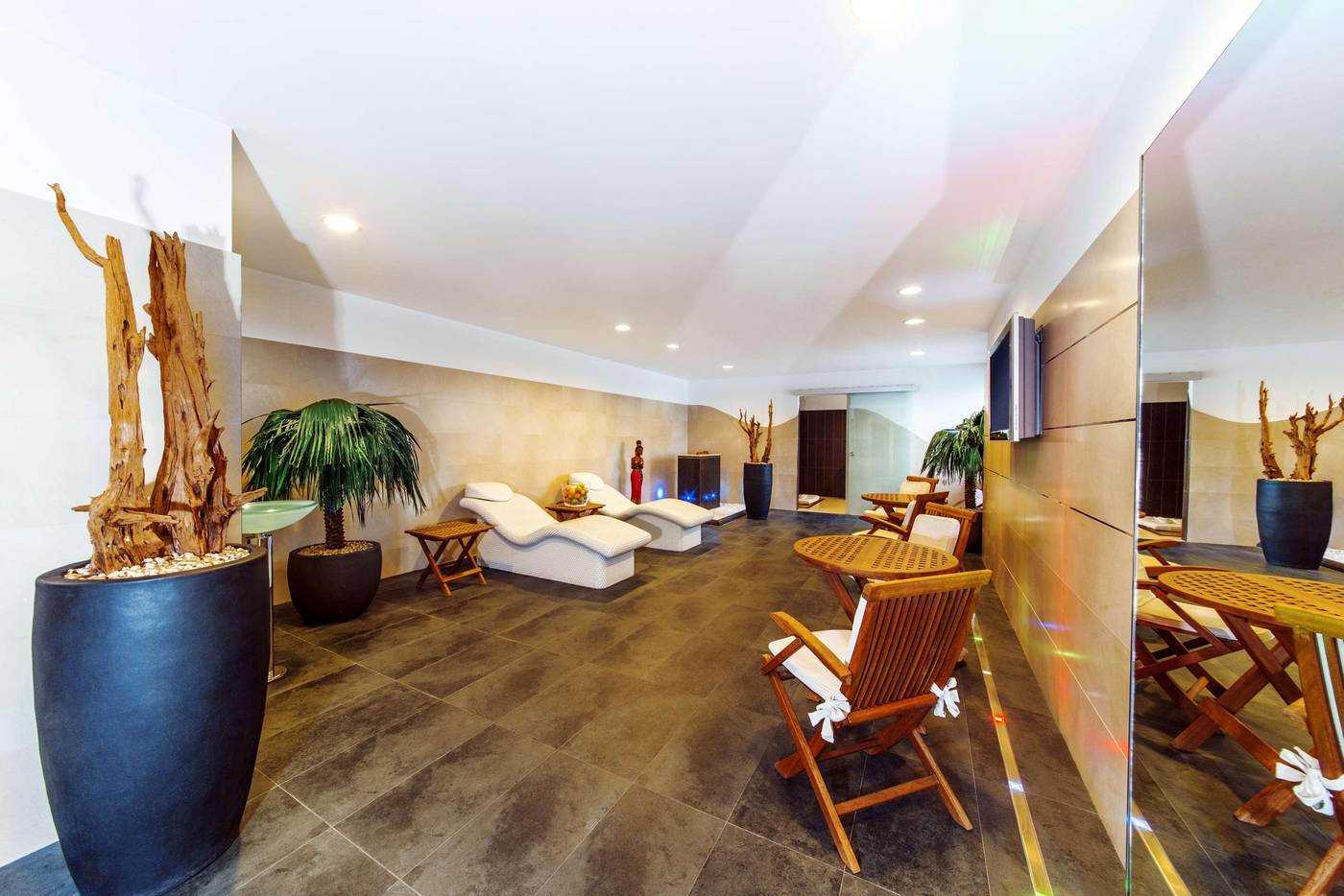 NH-Budapest-City-Sports-and-Entertainment-9