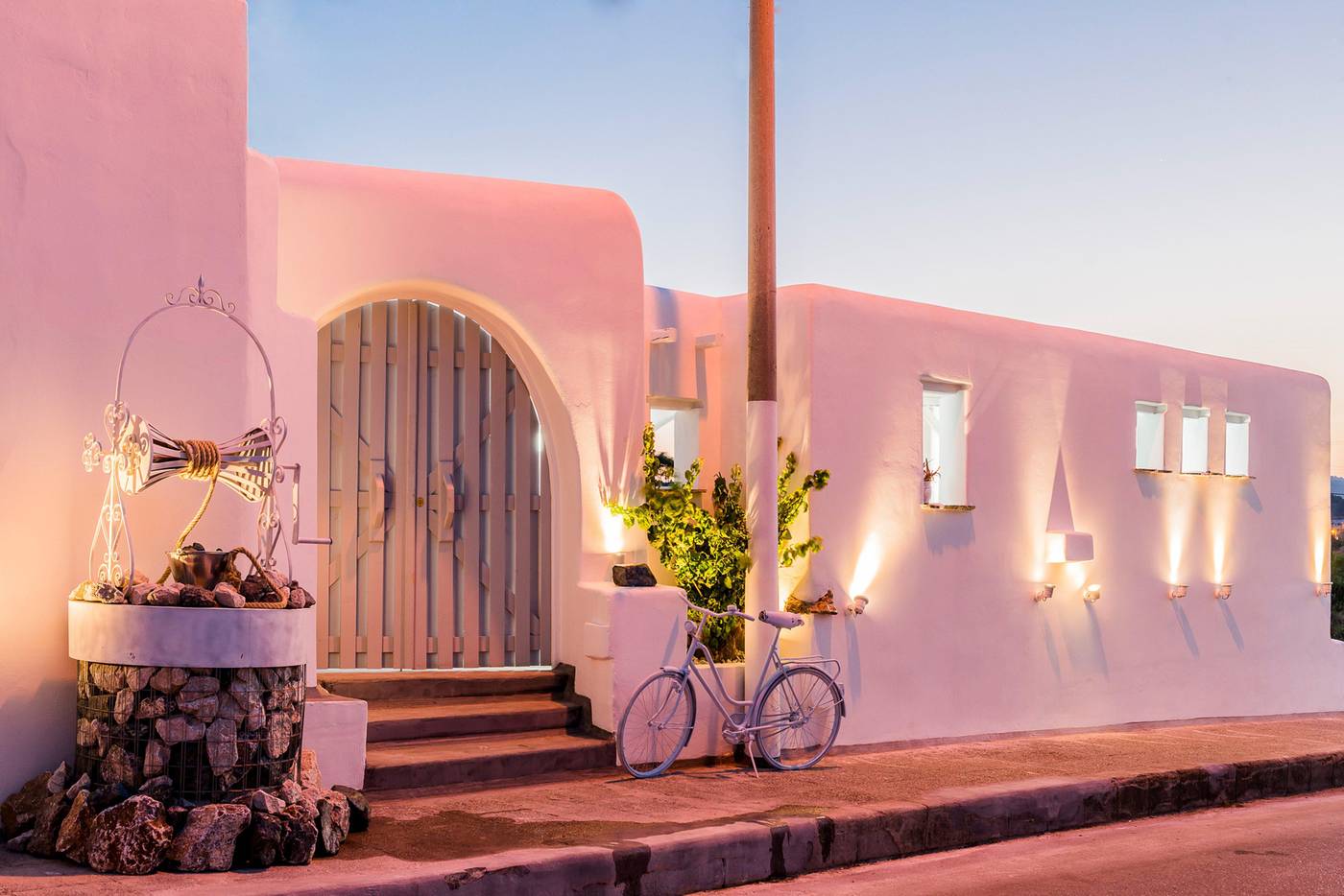 Kouros-Exclusive-General-view-15