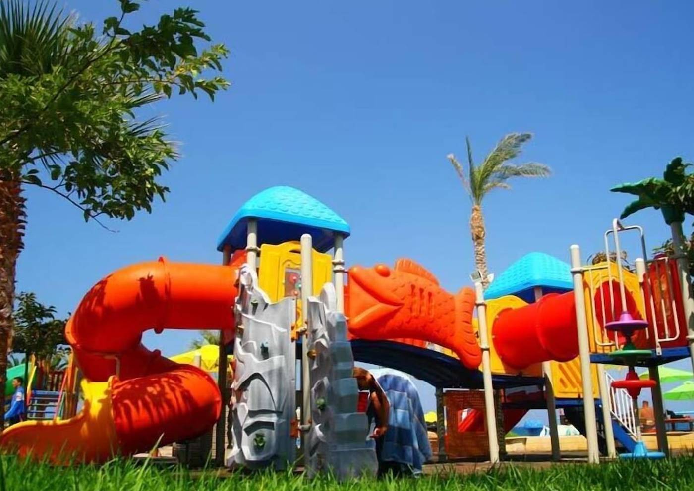 Eri-Beach---Village-Sports-and-Entertainment-18