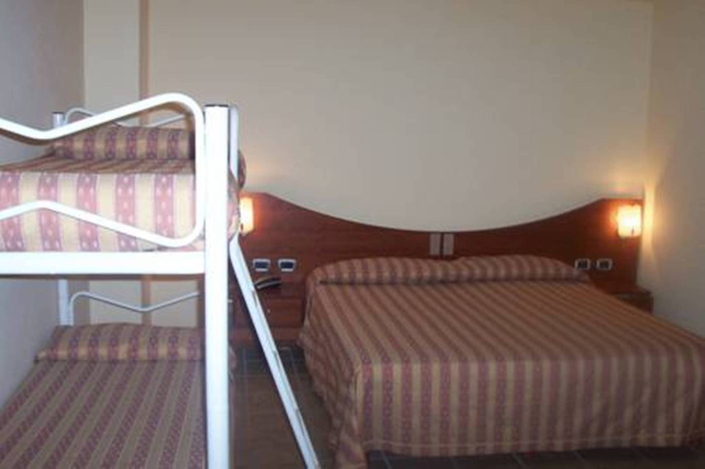 Hotel La Fenice-Italy-CASTEL DI SANGRO-Room-10
