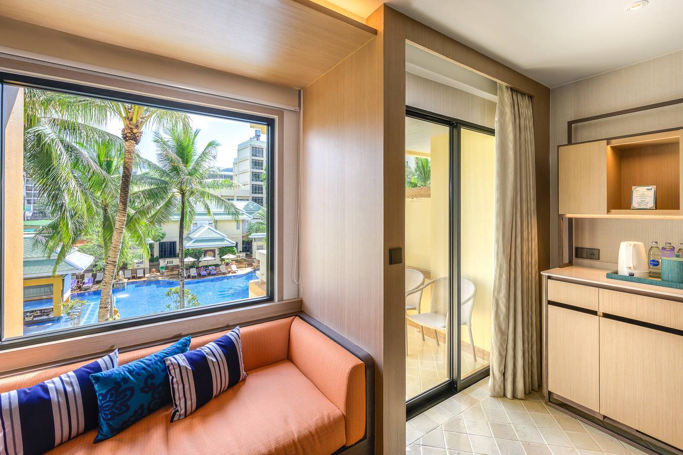 Holiday-Inn-Resort-Phuket-Patong-Room-56