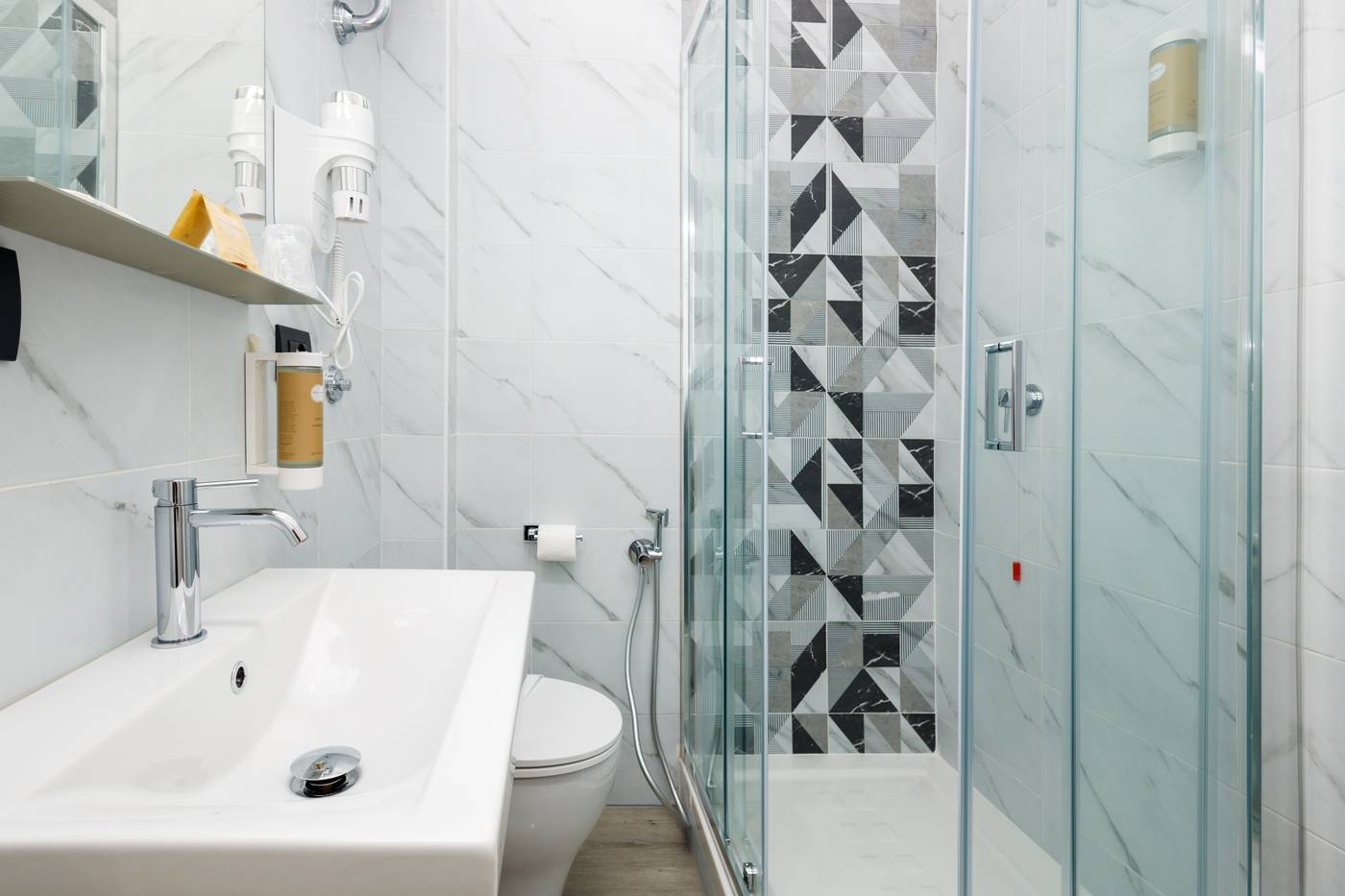 Crossroad-Hotel-Room-29