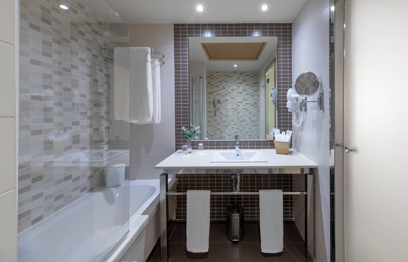 Elba-Carlota-Beach-Hotel-Room-30