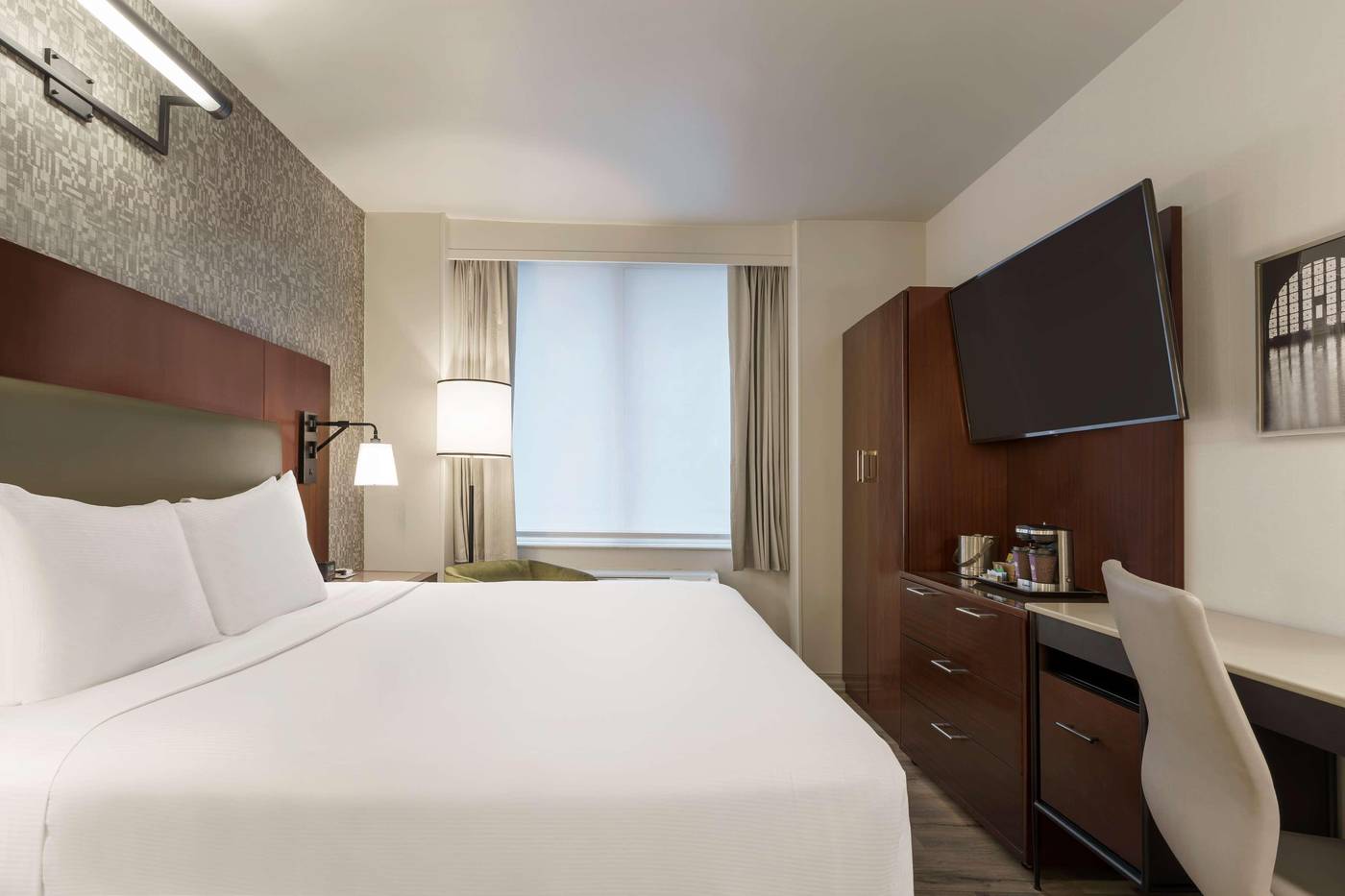 DoubleTree-by-Hilton-New-York-Downtown-Room-18