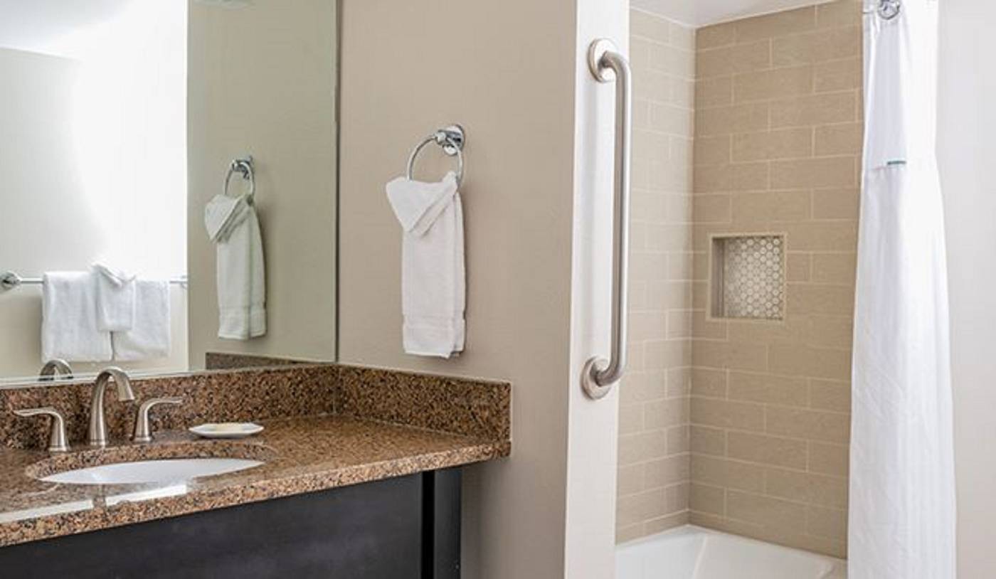 WorldMark-Anaheim-Room-16