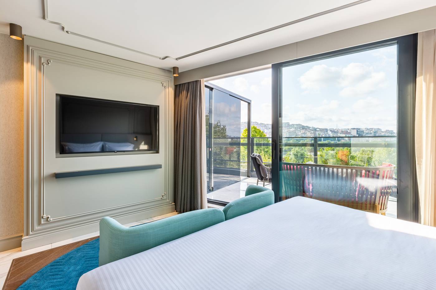 Stayso-The-House-Hotel-Room-40