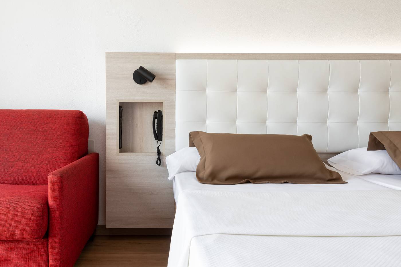 Alexandre-Hotel-Gala-Room-40