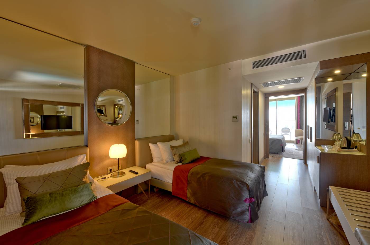 Side-Star-Elegance-Room-25