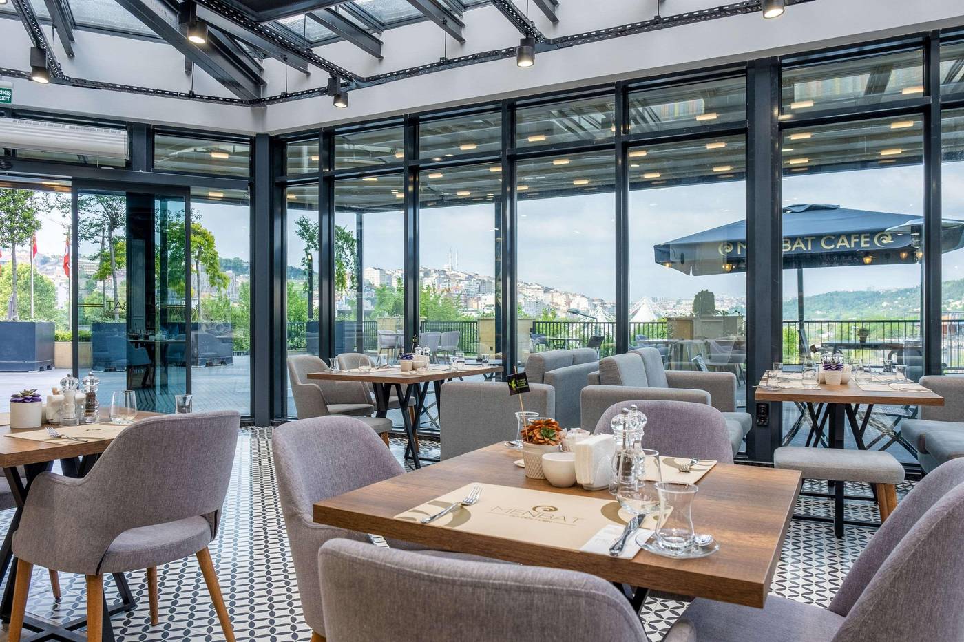 Clarion-Hotel-Istanbul-Golden-Horn-Restaurant-23