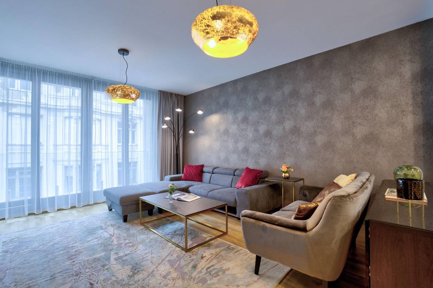 Hotel-Emerald---Suites-Room-78