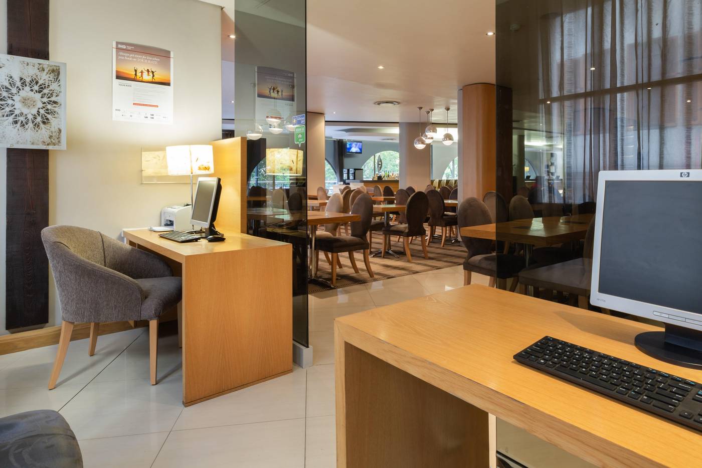 Holiday-Inn-Express-Cape-Town-City-Centre-Conferences-13