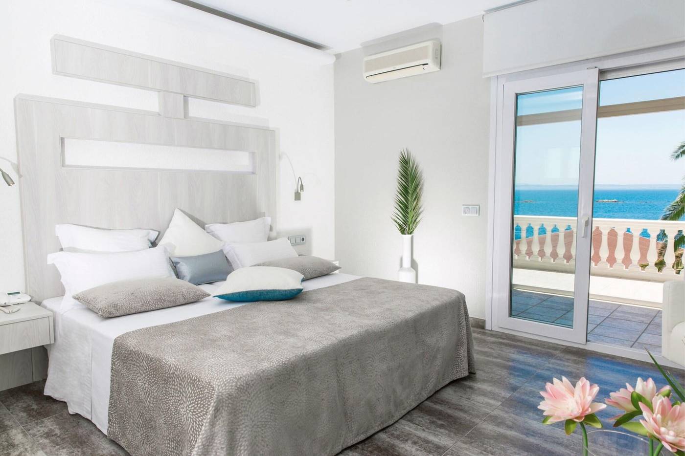 Vistabella-Room-9
