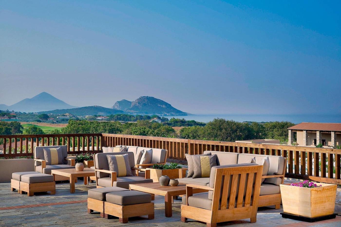 The-Westin-Resort-Costa-Navarino-Lobby-13