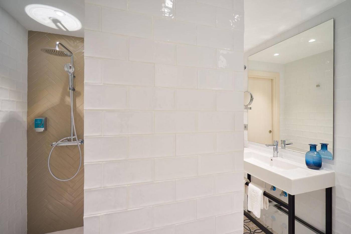 Tandem-Soho-Suites-Room-57