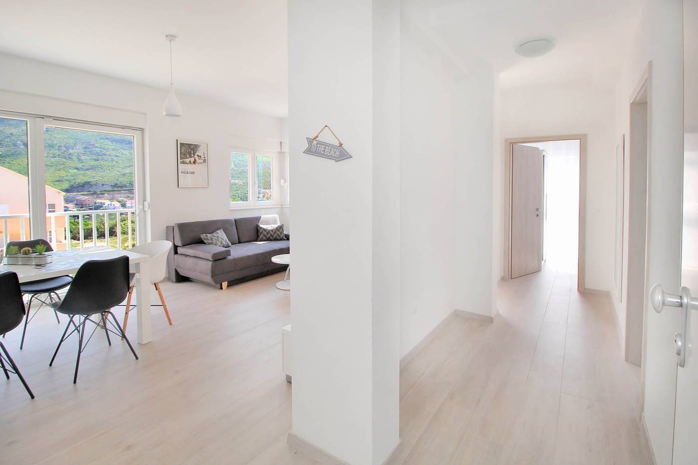 Bacan-Family-Apartments-Room-11