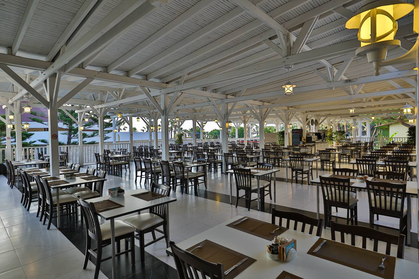 Crystal-Flora-Beach-Resort-Restaurant-44