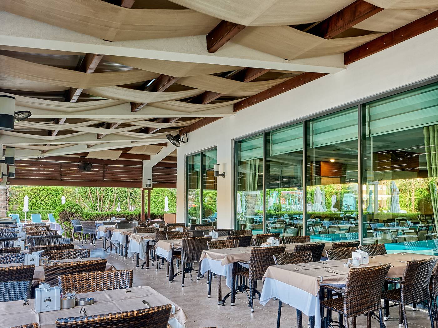Luna Blanca Resort