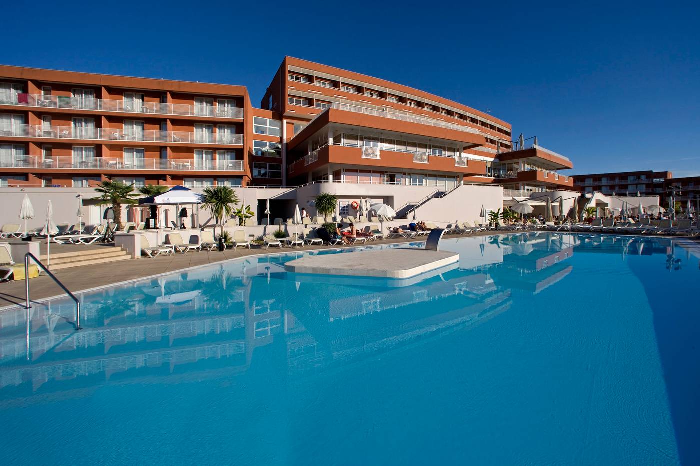 Hotel-Albatros-Plava-Laguna-Pool-1