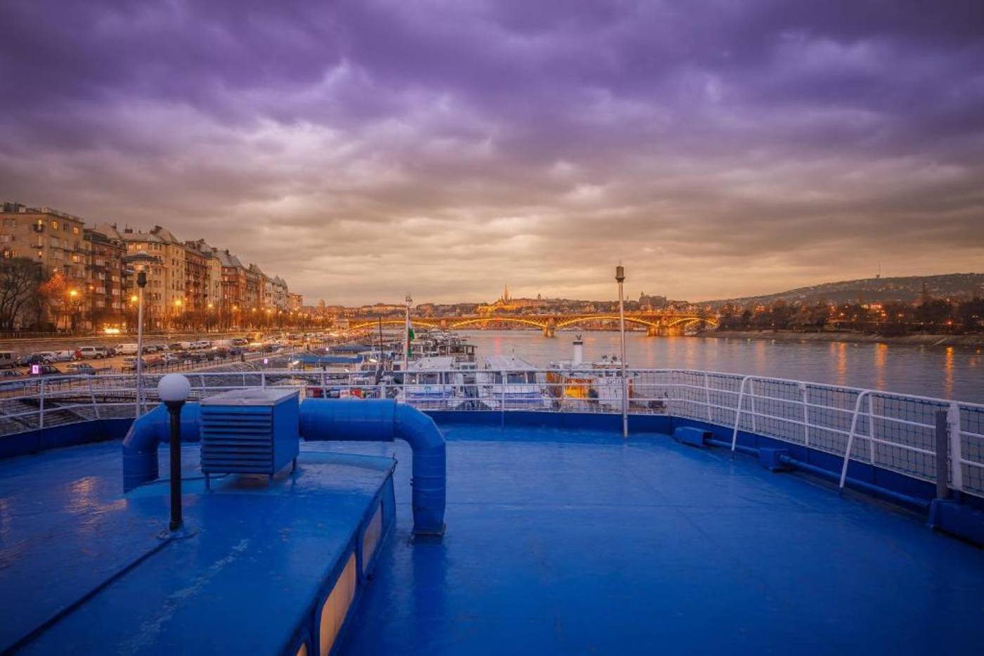 Fortuna-Boat-Hotel-Budapest-General-view-8