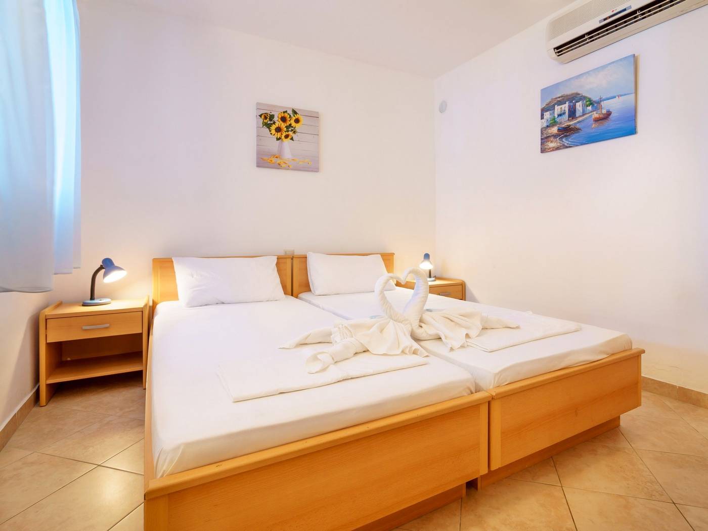 Lumbarda-Resort-Apartments-Room-15