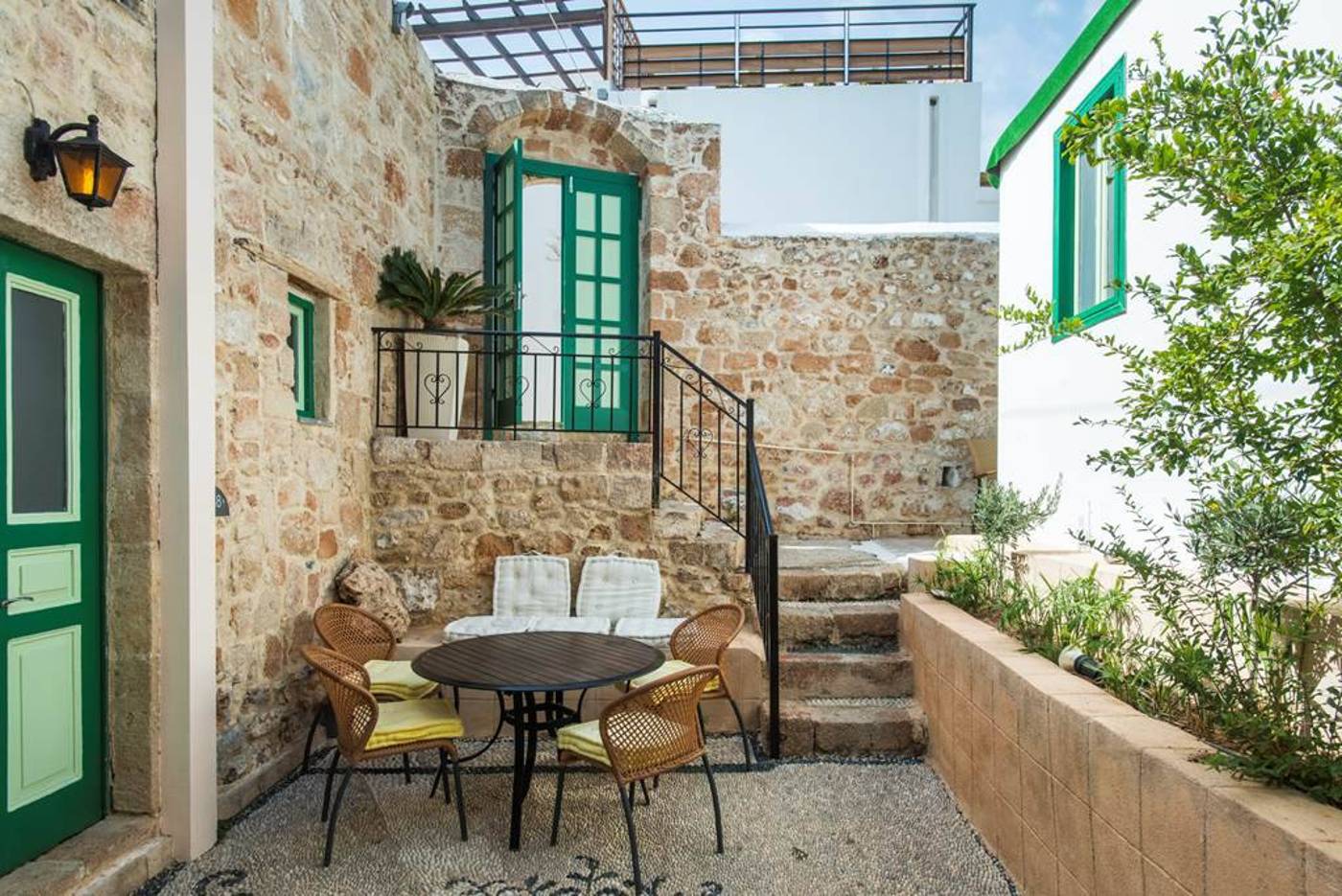 Xenones-Lindos-Terrace-1