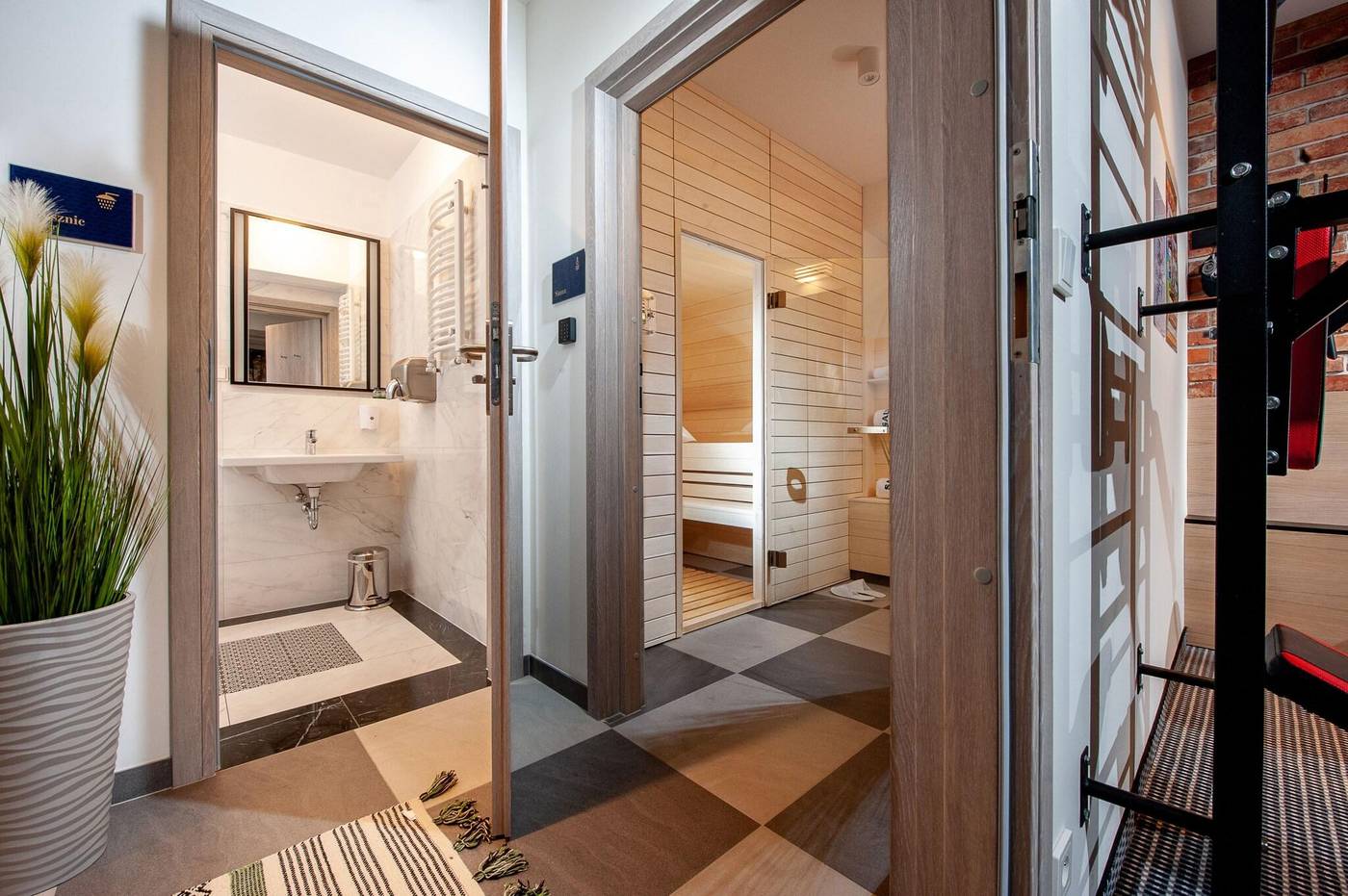 Amber-Design-Residence-Sports-and-Entertainment-44