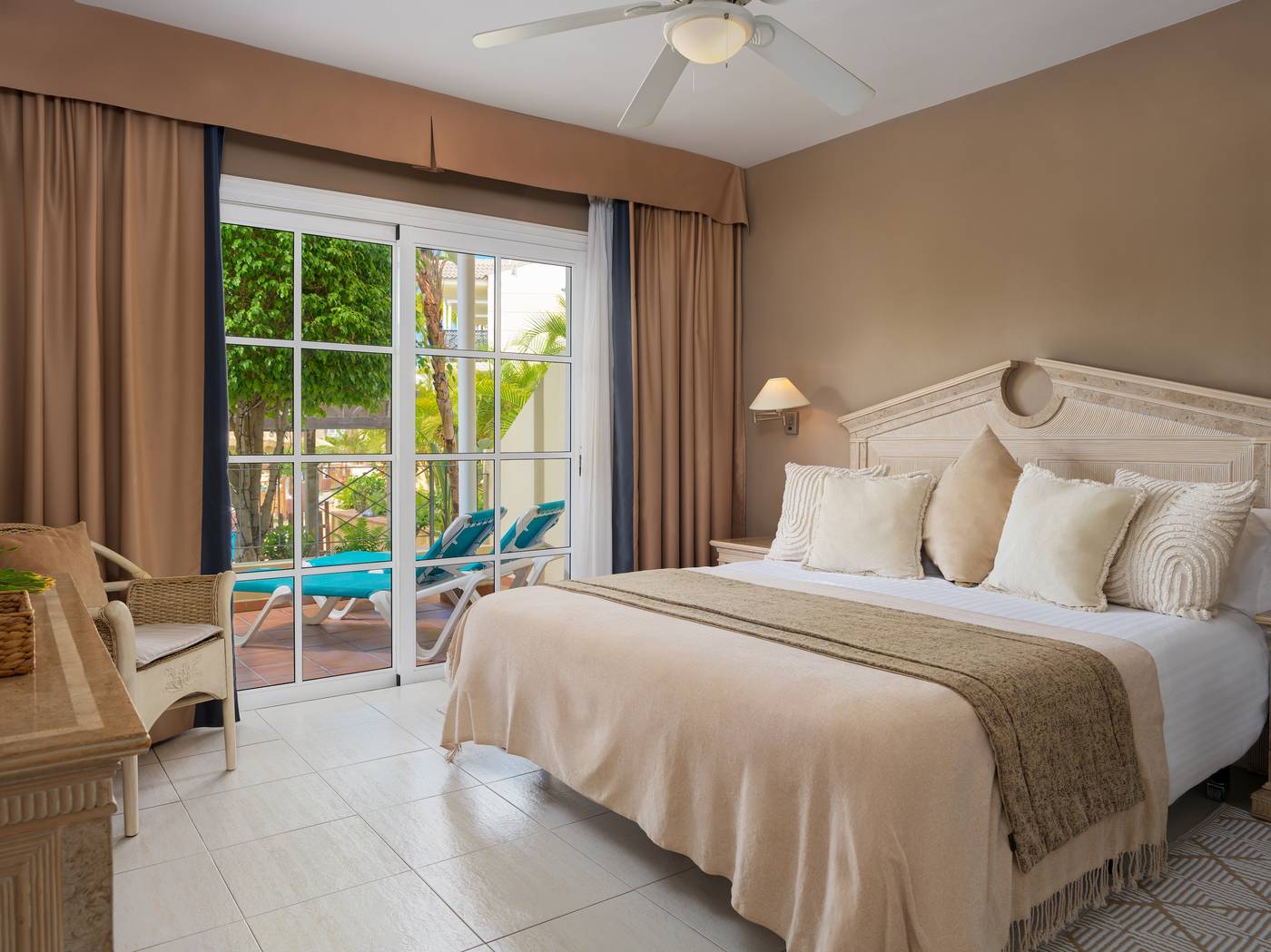 Gran-Oasis-Resort-Room-30