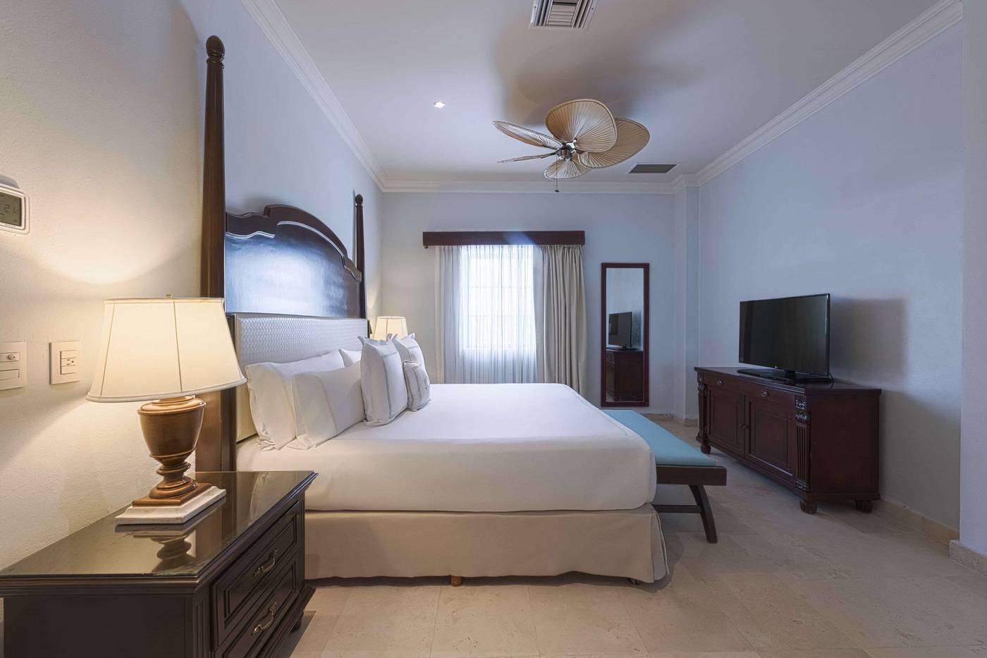 Royal-Hideaway-Playacar-All-Inclusive-Room-37