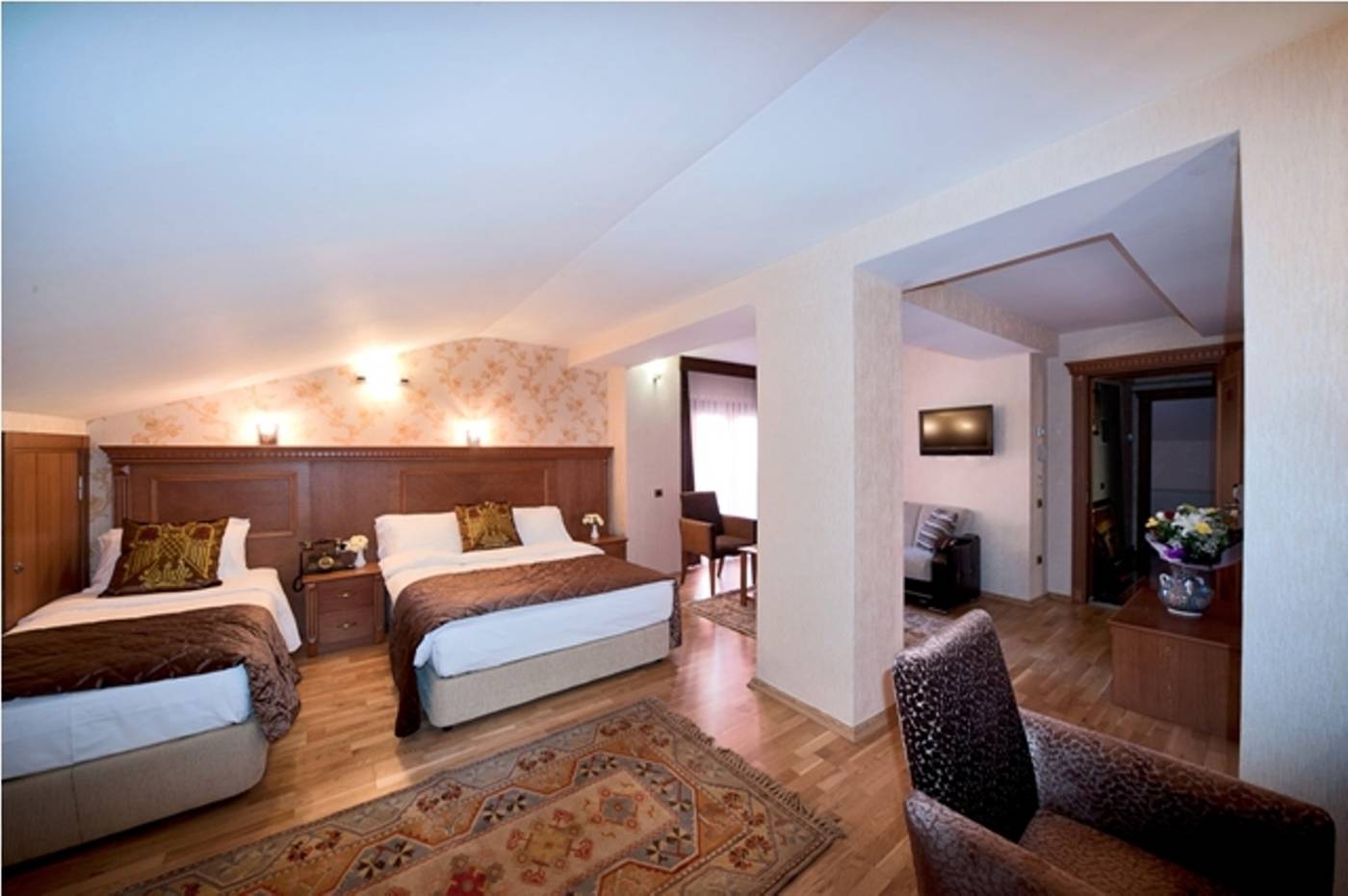 The-Byzantium-Hotel---Suites-Room-45