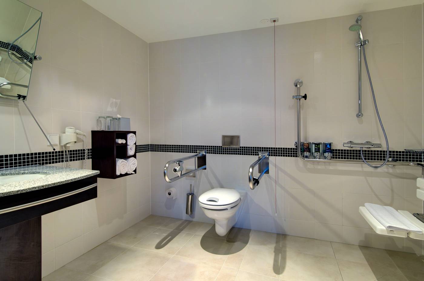 Hampton-By-Hilton-Berlin-City-West-Room-30