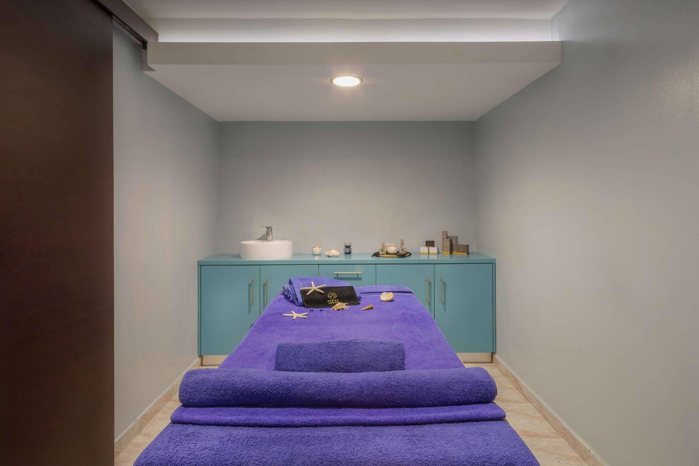 Sol-Cosmopolitan-Rhodes-Sports-and-Entertainment-69