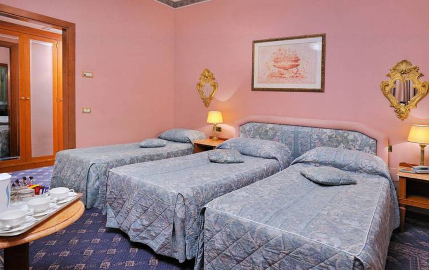 Mecenate-Palace-Room-19