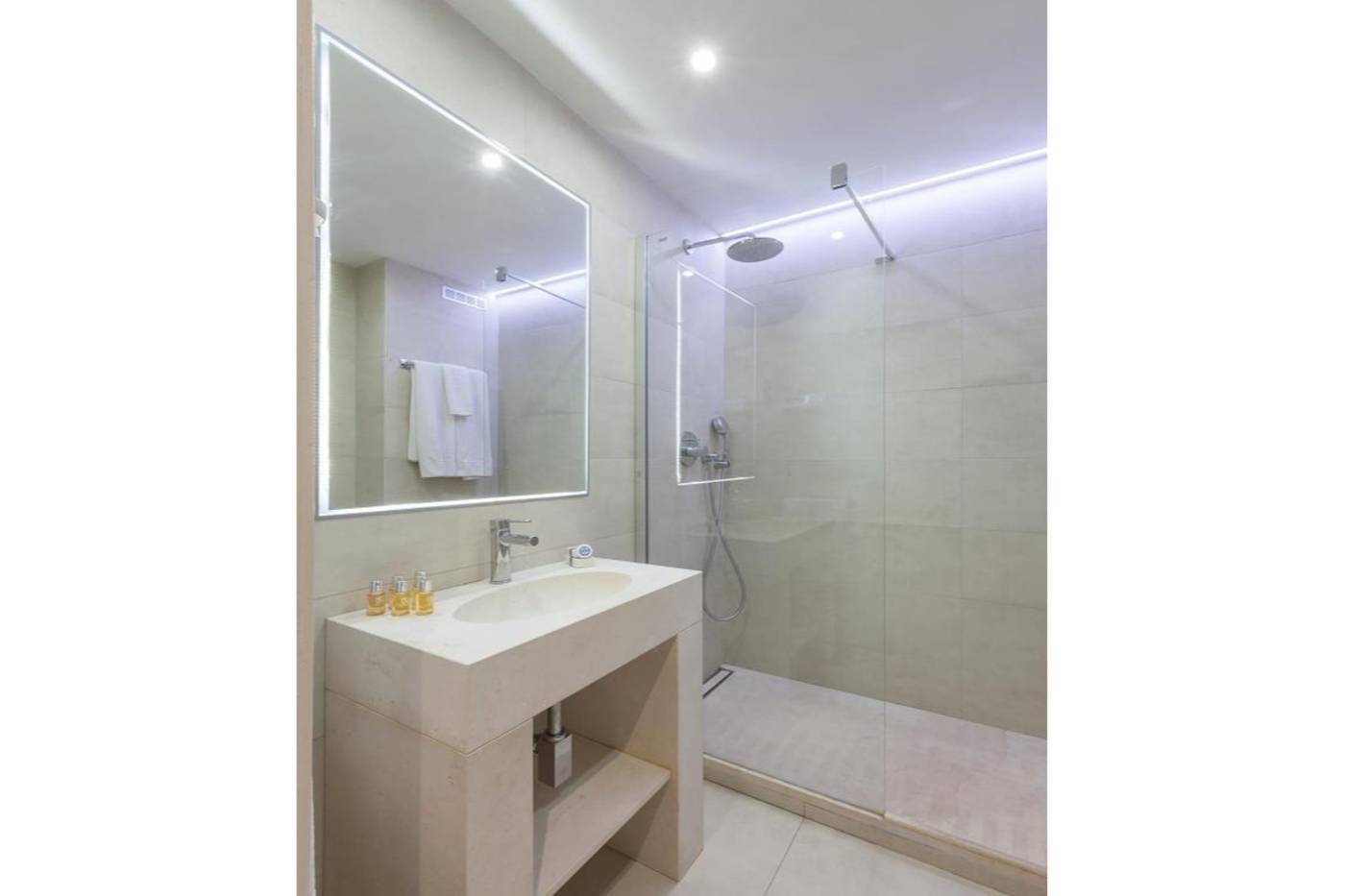 Espahotel-Plaza-de-Espana-Room-26