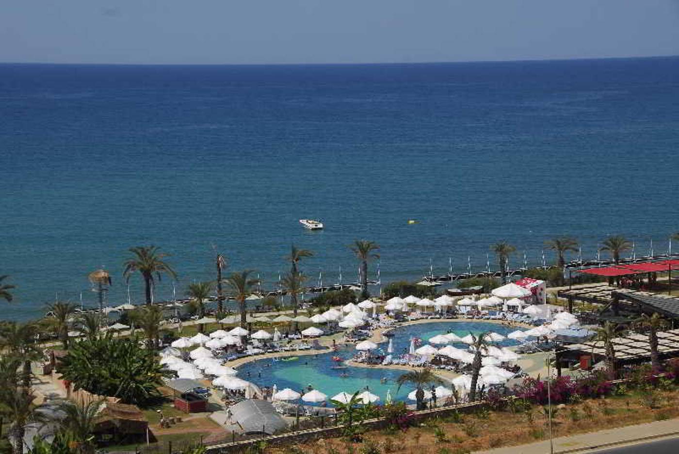 Long-Beach-Harmony-Pool-49